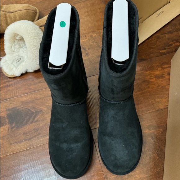 UGG Classic Short II (Black) - Picture 4 of 6